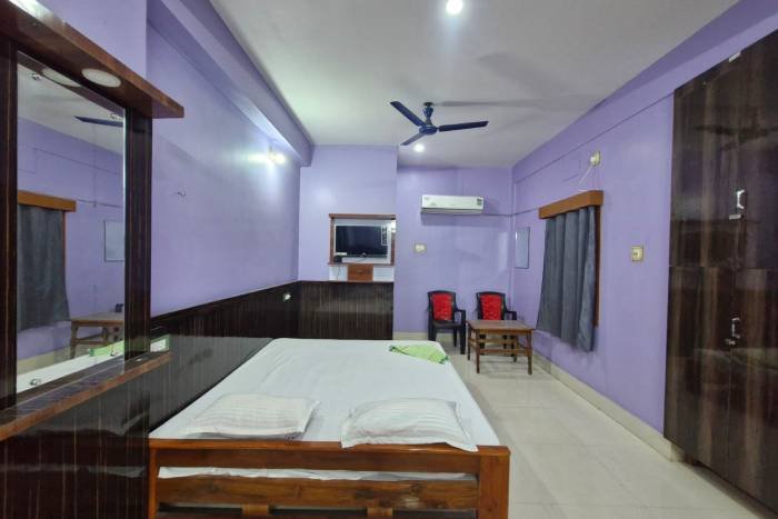 4 Bed Room